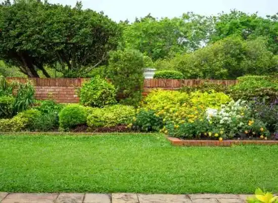 landscaping services Finley Point